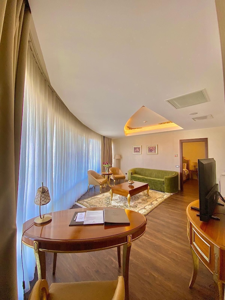 Morrian Hotel 41/50