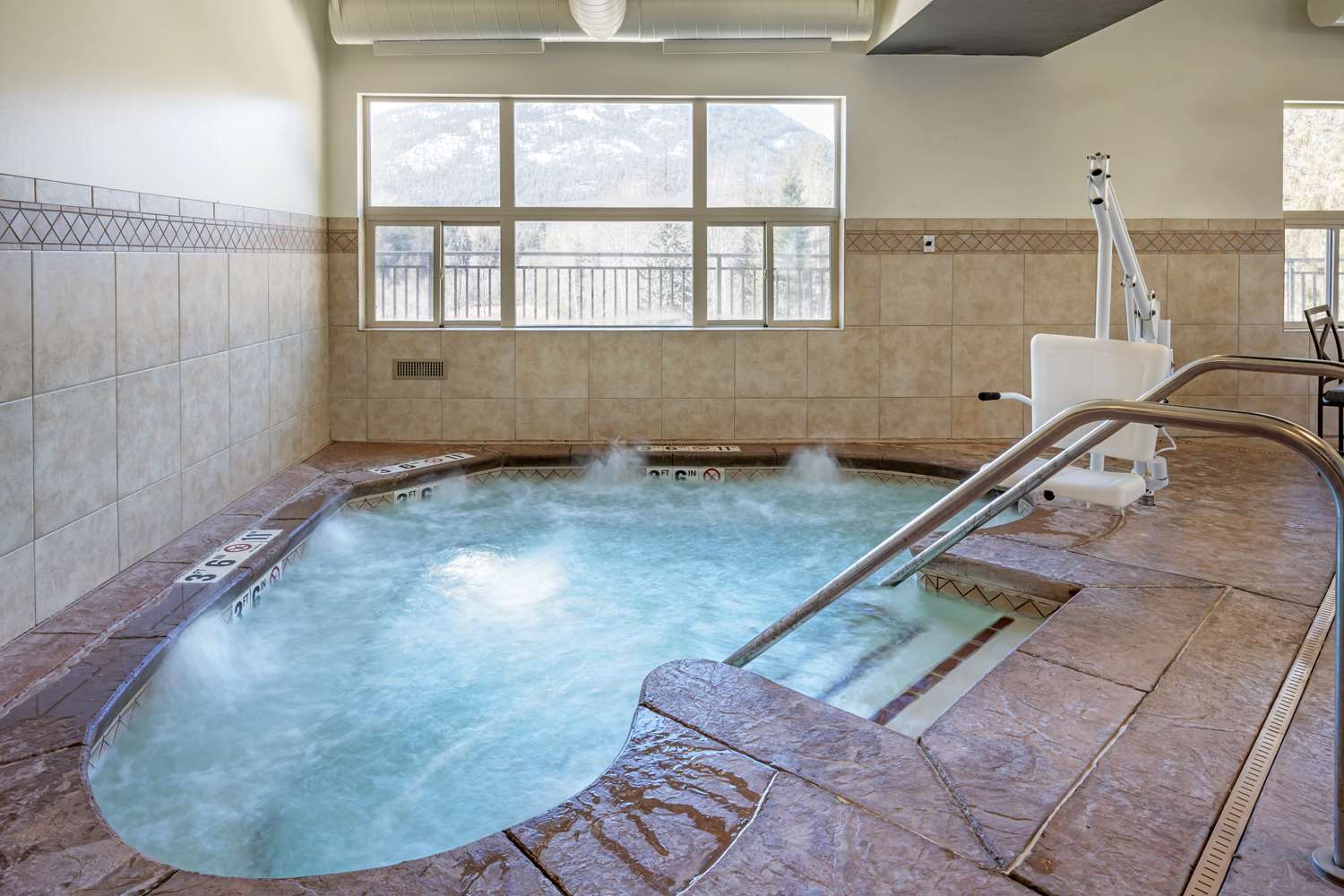Best Western Plus Ponderay Mountain Lodge 6/17