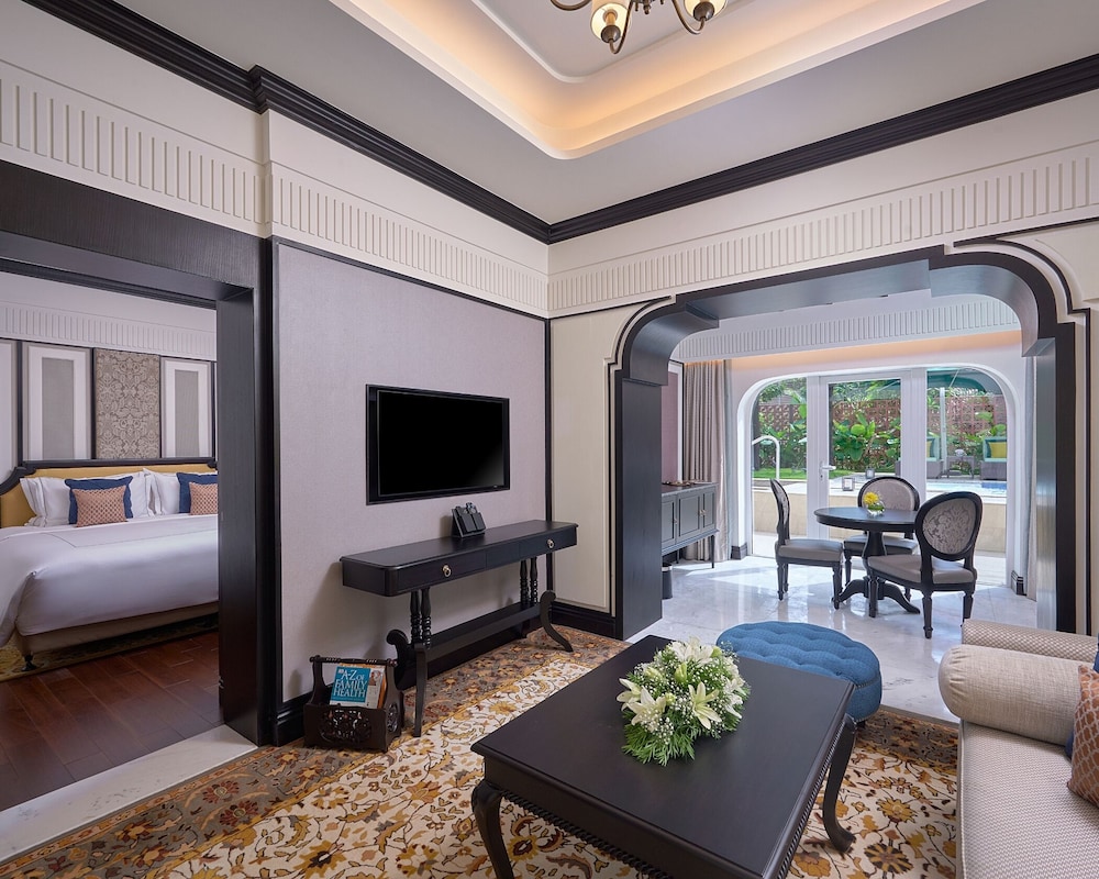Luxury, Suite, King Bed, Plunge Pool