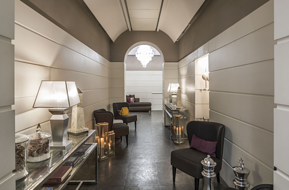 The Independent Hotel 50/62