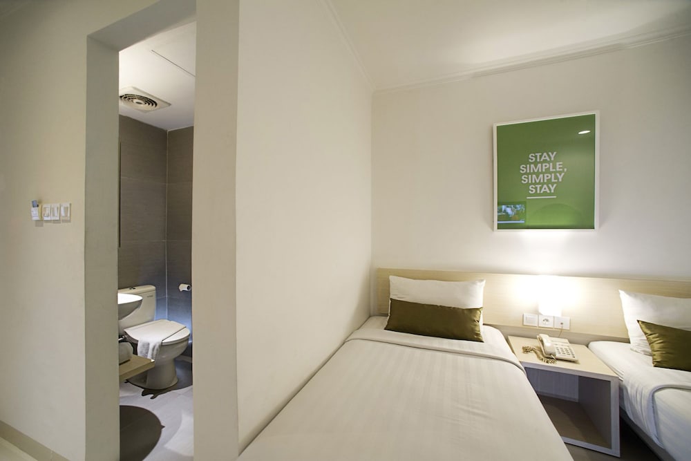 Zuri Express Hotel Pekanbaru 31/33