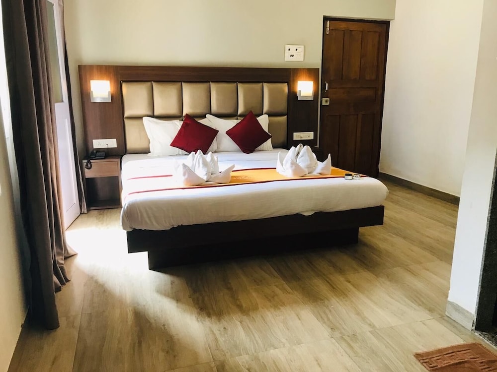 RESORT VILLAGE ROYALE 6/23