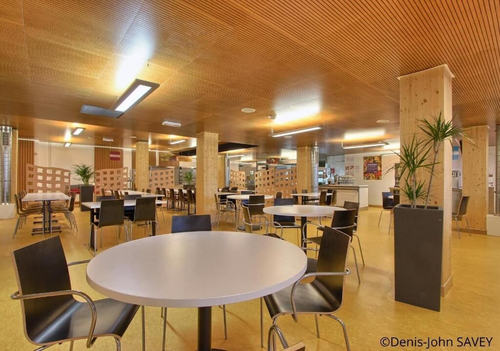 Auberge de Jeunesse Paris Yves Robert 39/50