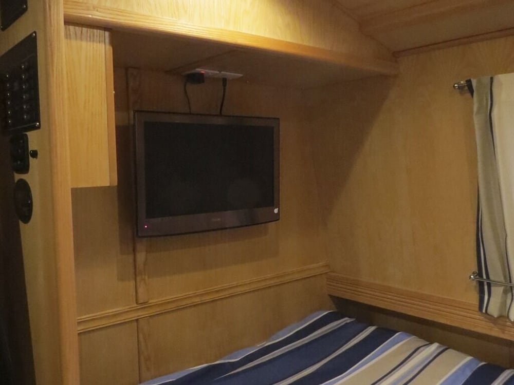 Houseboat Hotels - Hotel boat 15/31