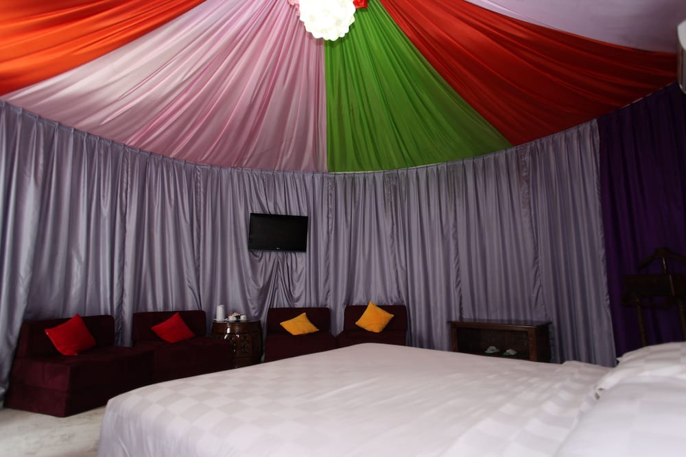 The Highland Park Resort Bogor - Campground 24/34
