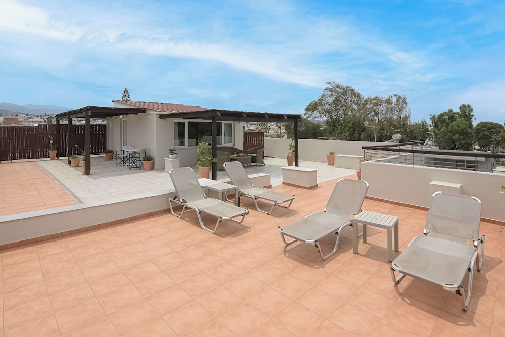 Talos Hotel Apartments 28/50