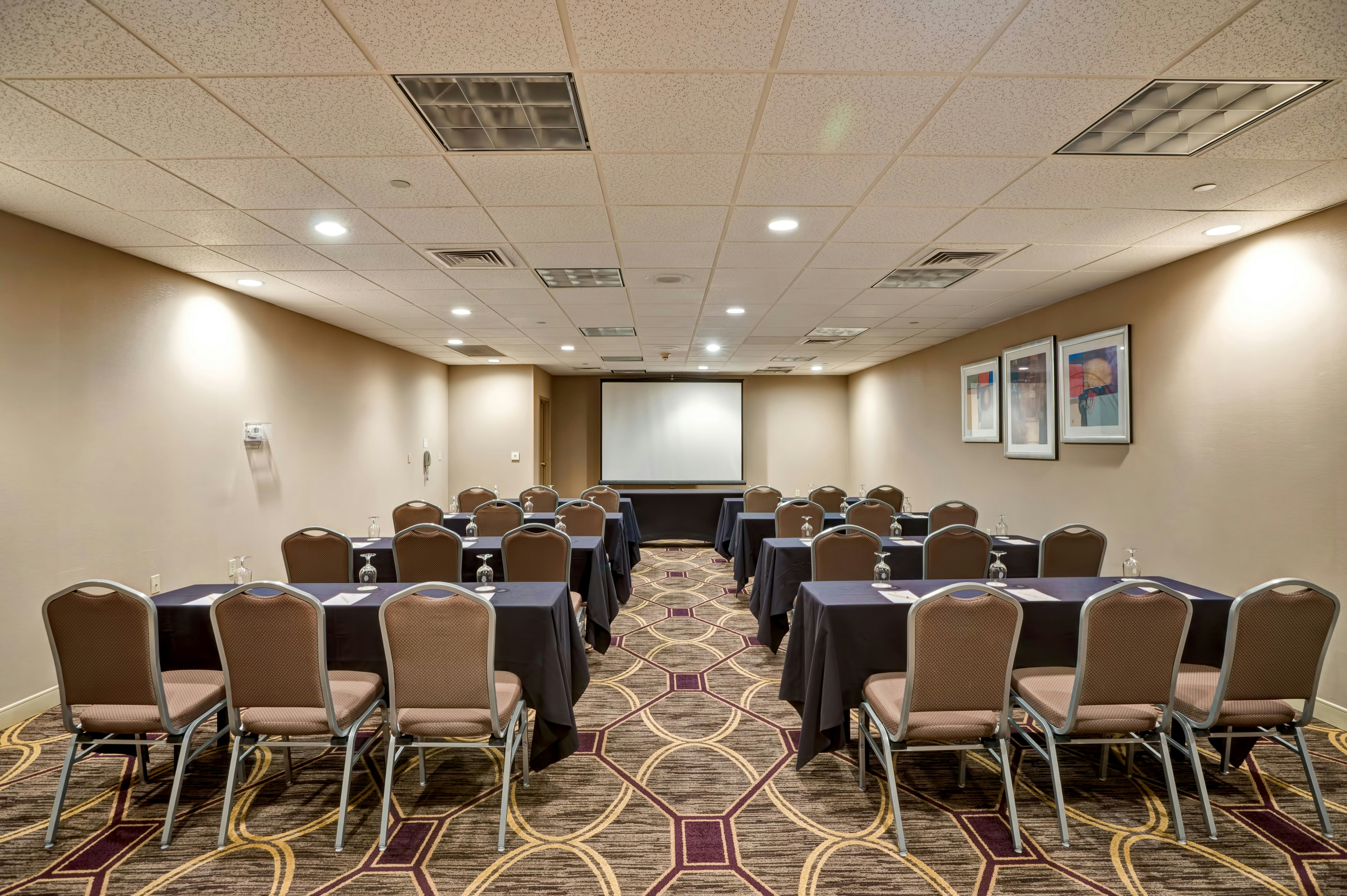 Doubletree Hotel Downtown Wilmington Legal 43/60