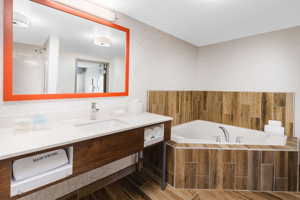 Hampton Inn & Suites Thousand Oaks 23/58