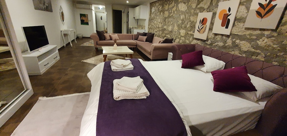 Leyla Suite 24/30