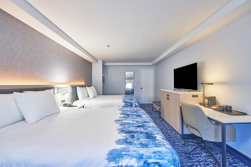All Seasons Inn And Suites 10/26
