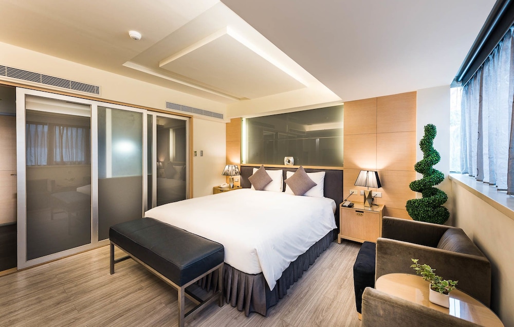 Shin Yuan Celeb Metro Hotel 14/33