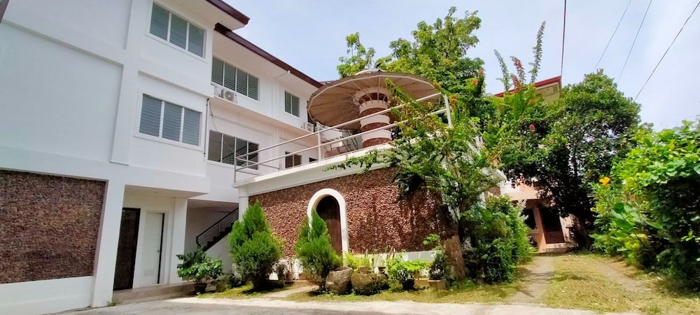 OYO 799 Ddd Habitat Iloilo 12/15