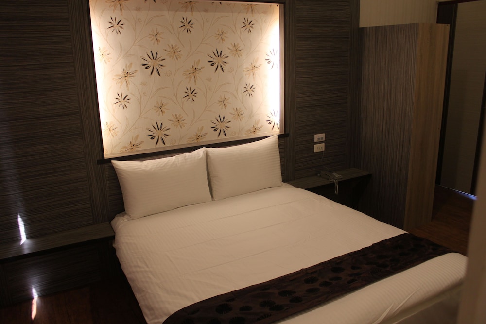 Shan Shui Hotel 48/64