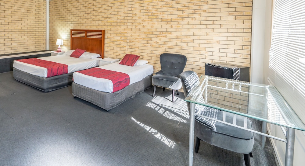 Studio, Triple, Single, 1 Double and 1 Single Bed