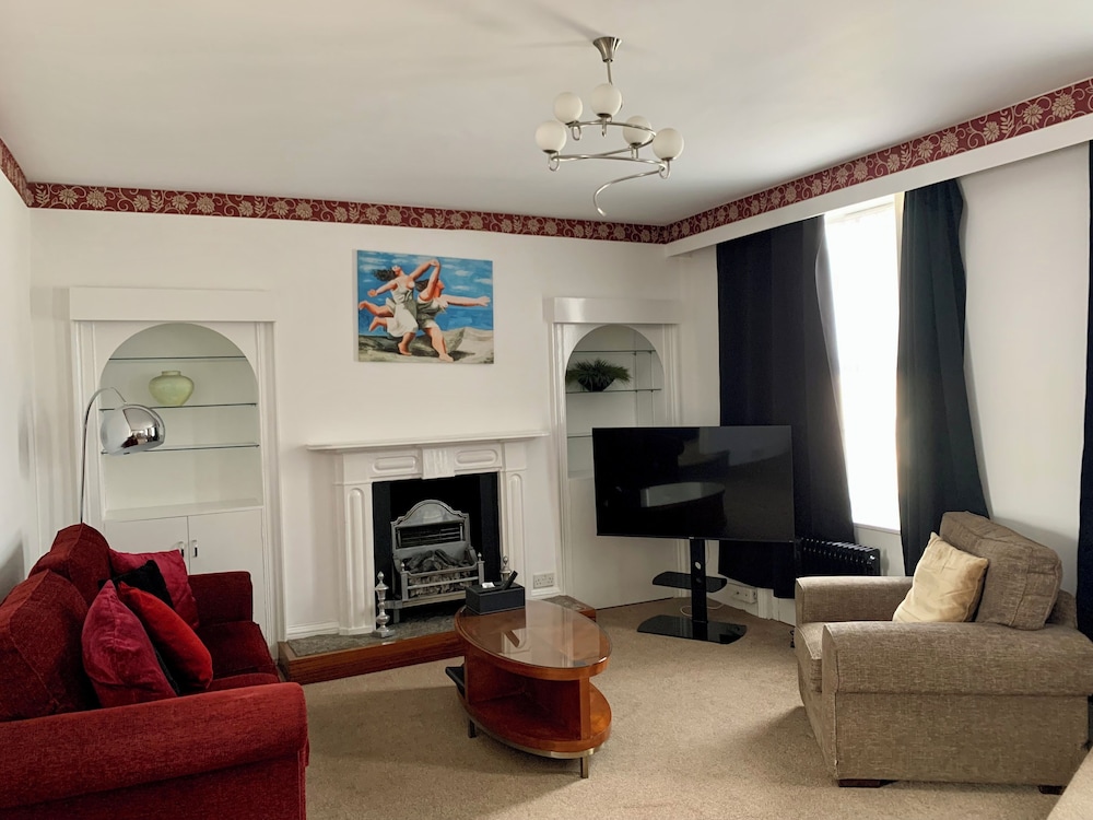 Sarum Hotel 35/69