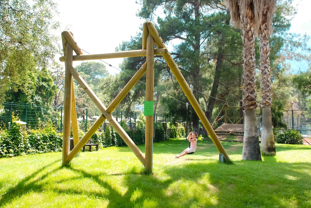 Kimeros Park Holiday Village 45/70