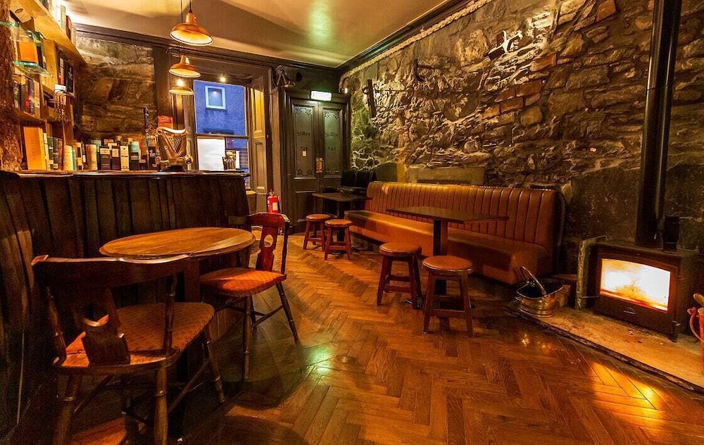 Whisky Vaults Hotel 31/50