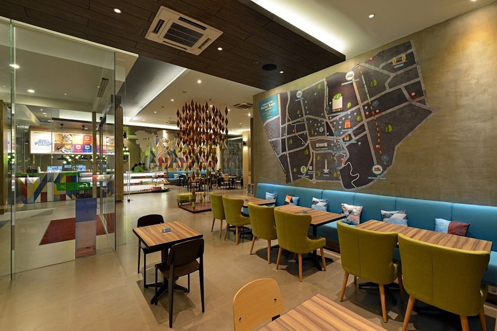 Pop Hotel Pasar Baru Jakarta 14/24
