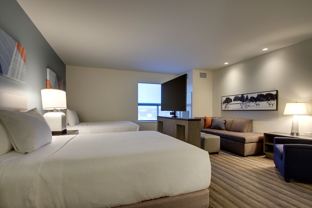 Hyatt House Oak Brook 17/64