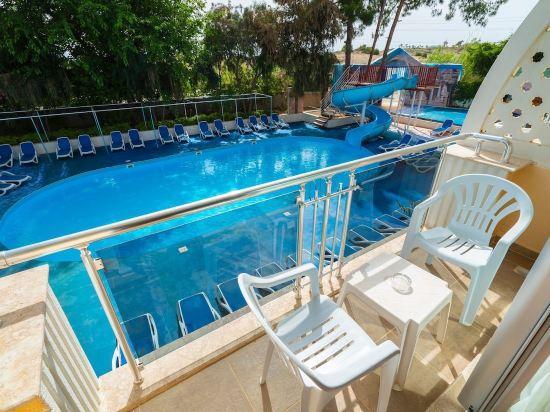 Aperion Beach Hotel 30/46