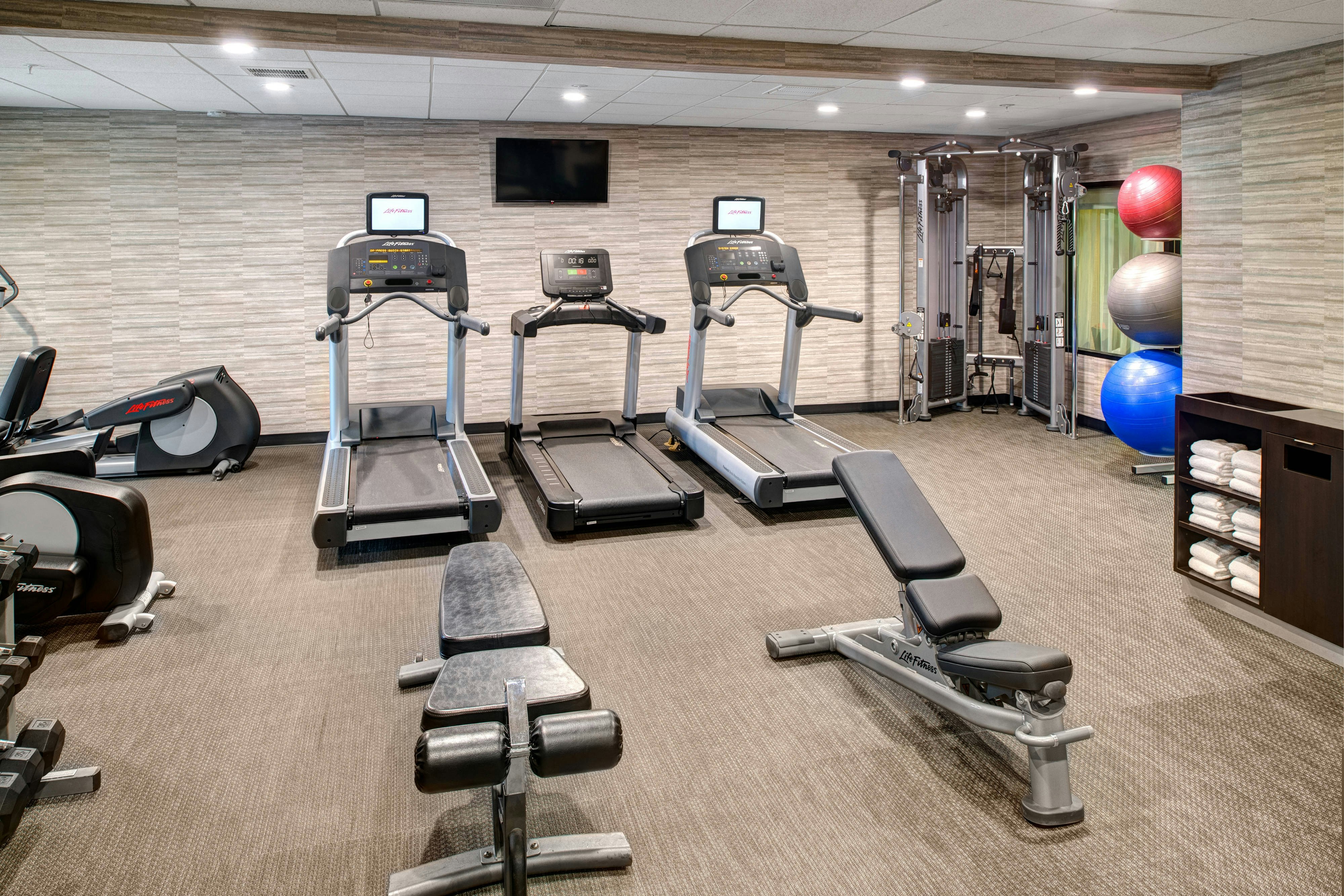 Courtyard By Marriott Columbia Northeast/Fort Jackson Area 5/24