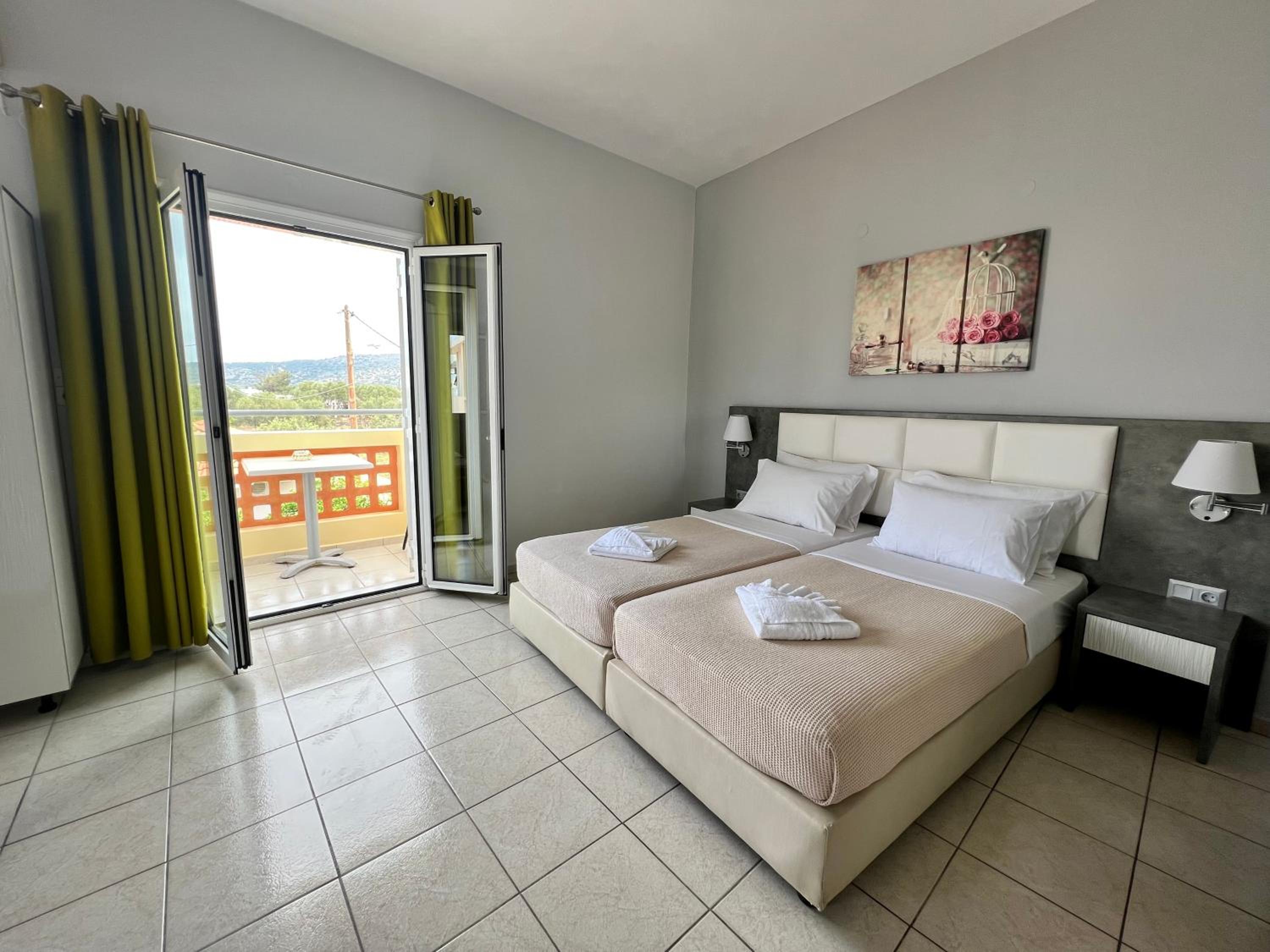 Maria Hotel 16/56
