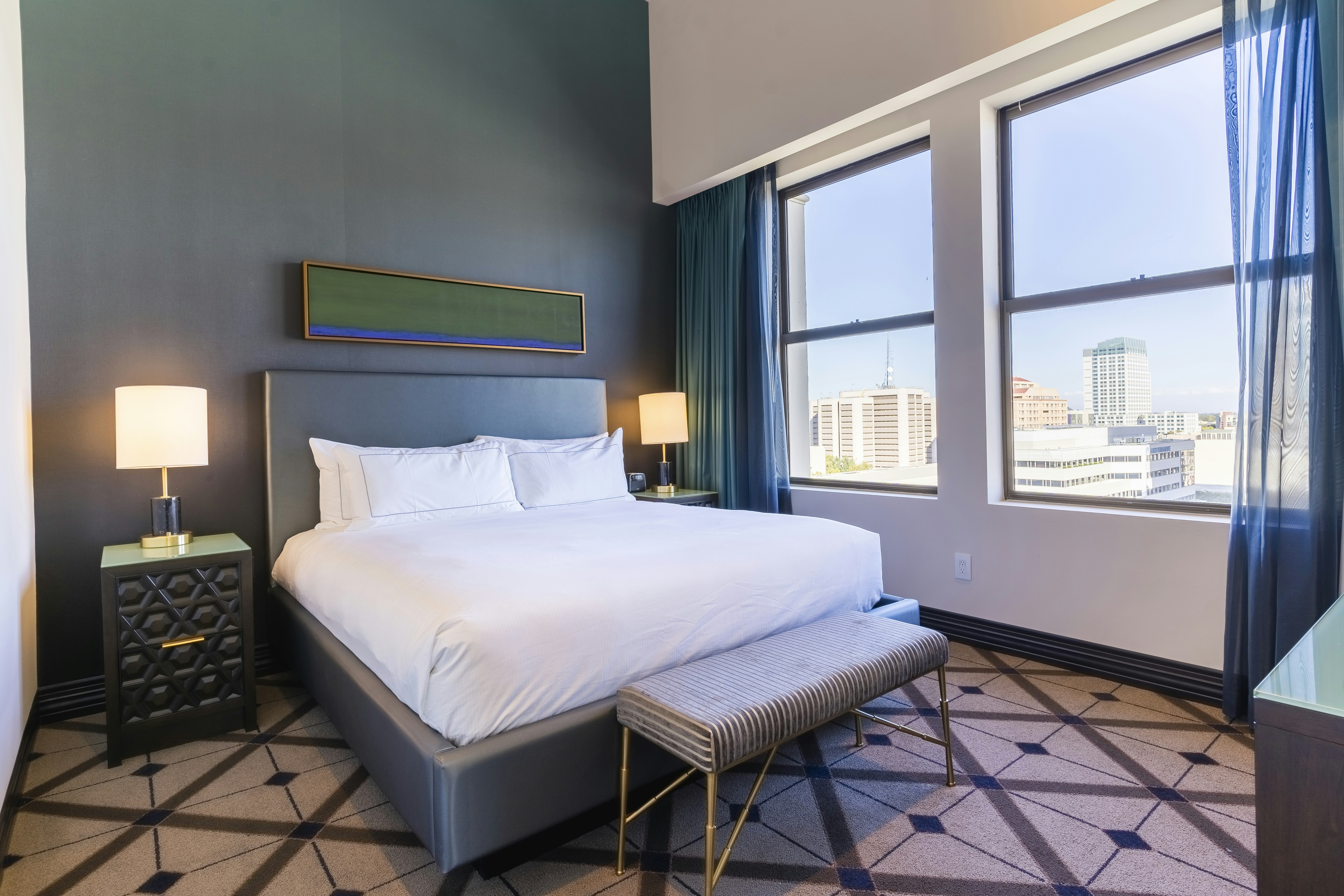 1 BEDROOM, SUITE, KING BED