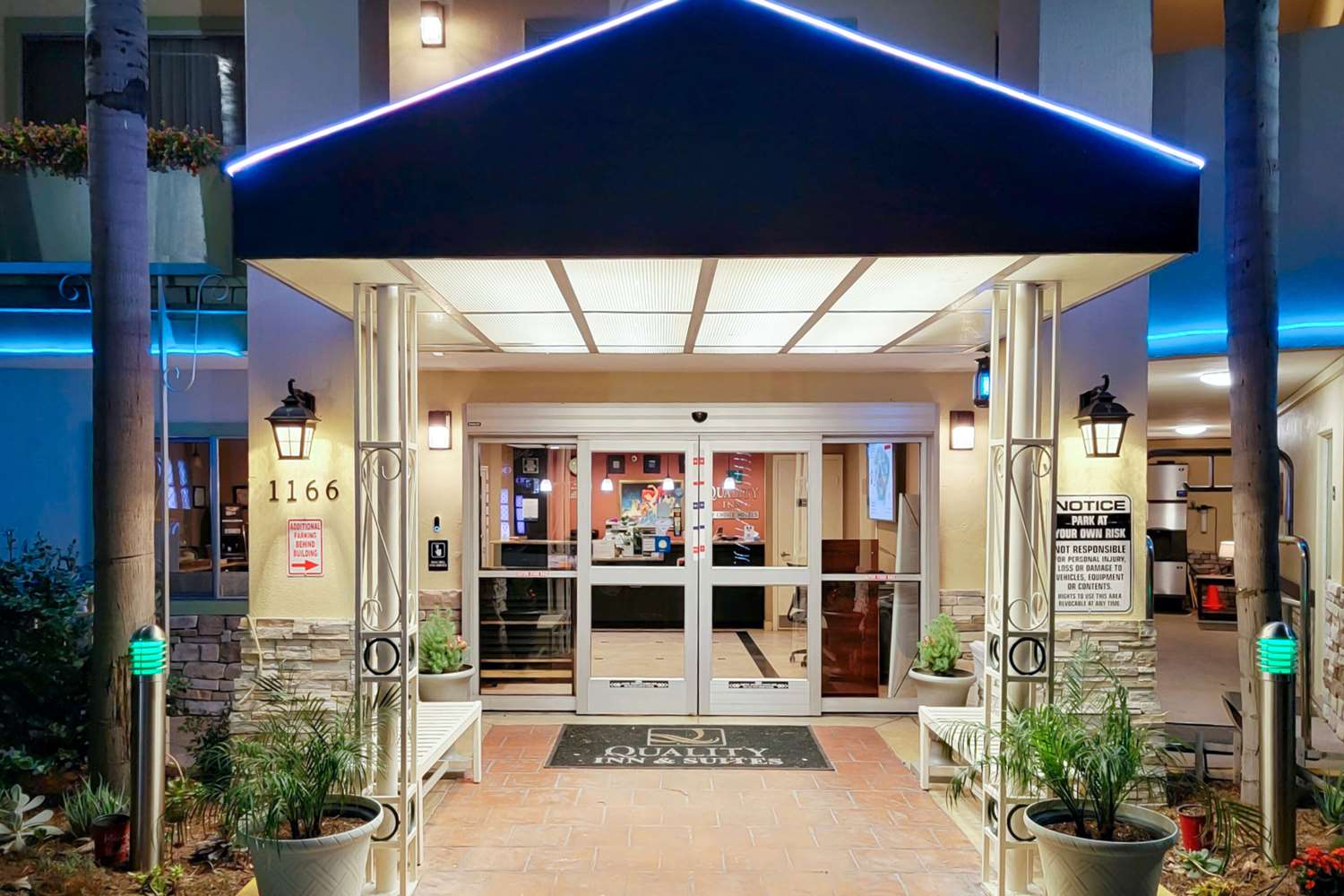 Quality Inn & Suites Anaheim at the Park 6/32