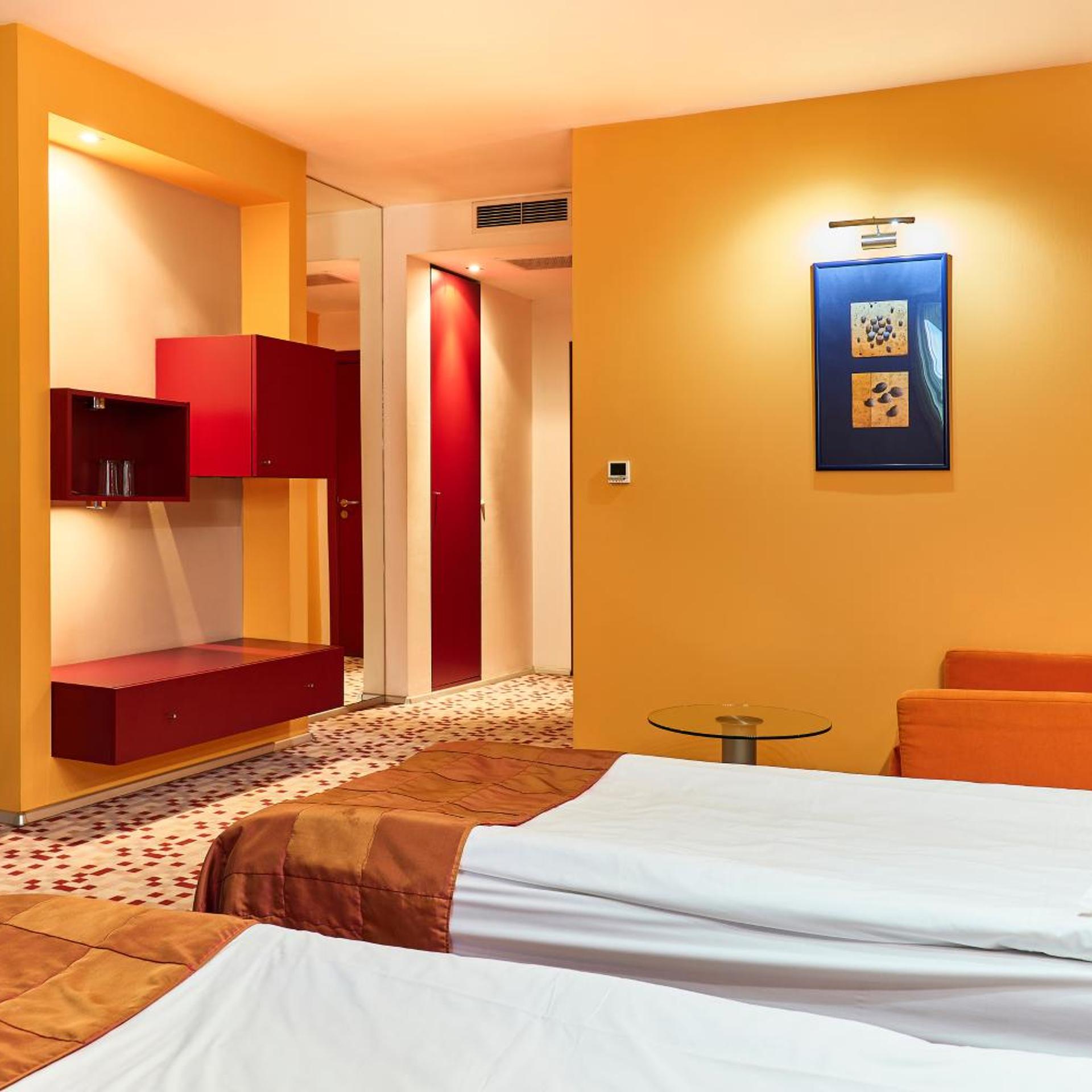 Mirena Hotel 15/50