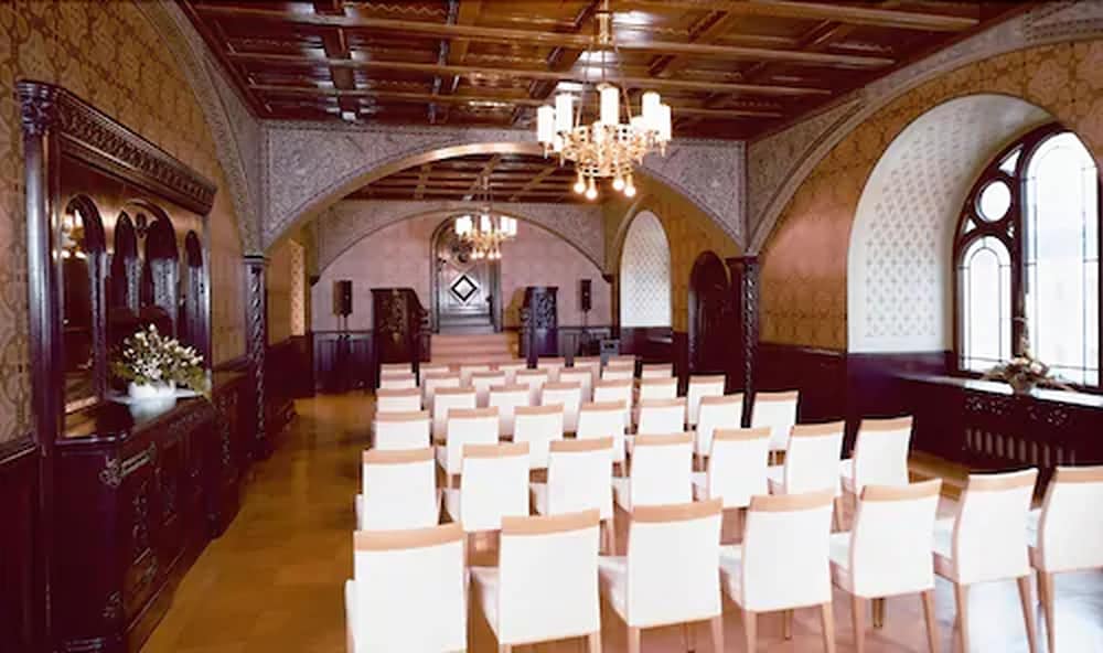 Hotel Schloss Schweinsburg 26/31