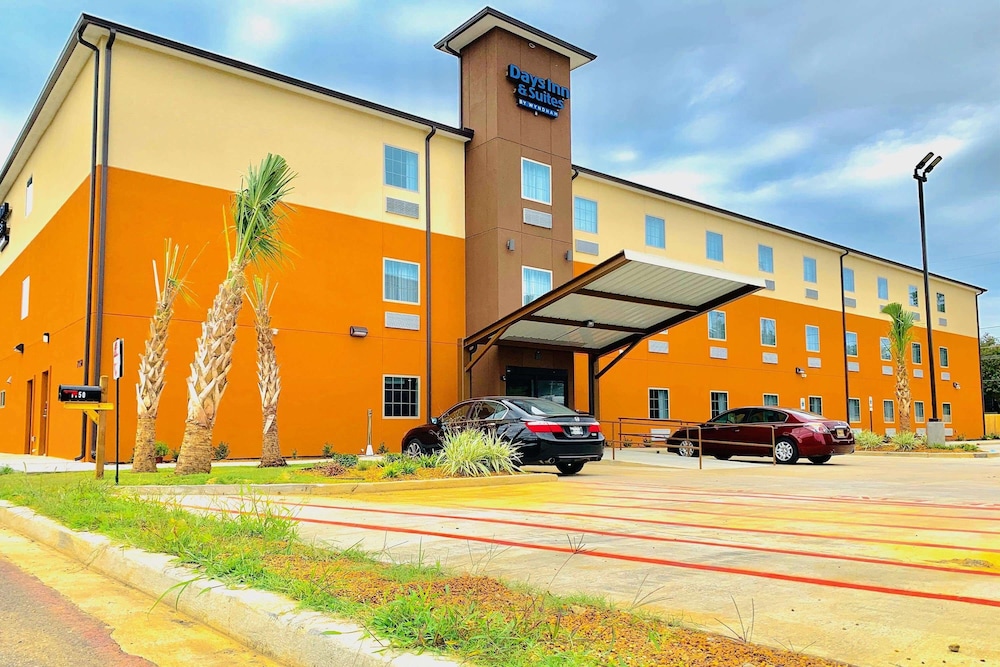 Days Inn Suites By Wyndham Horn Lake Graceland Area 4/29