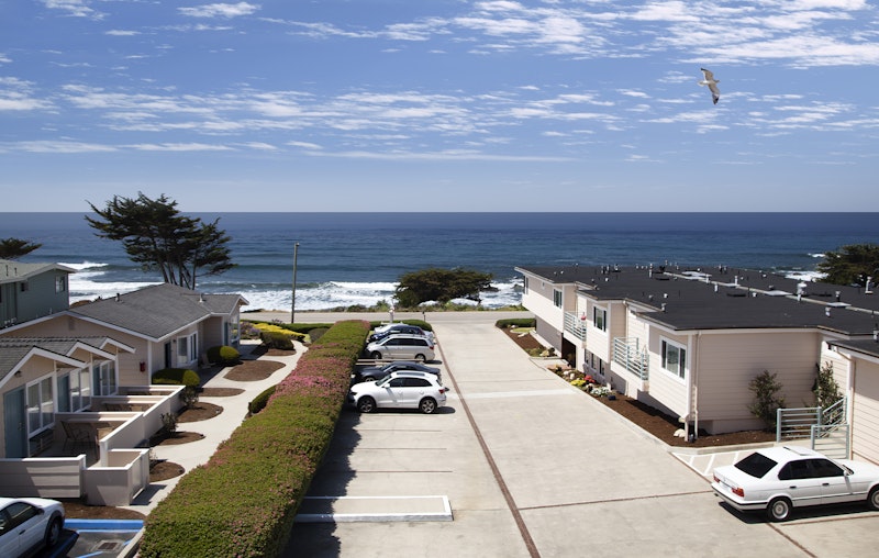 Cambria Landing Inn & Suites 34/35