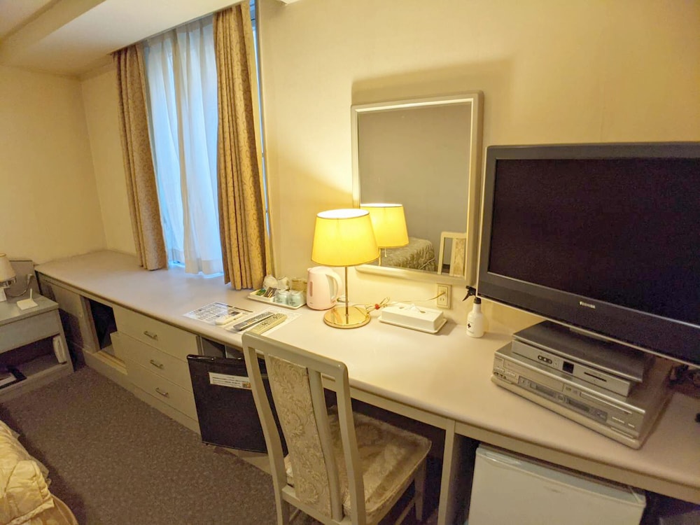 Hotel New Century 56/70