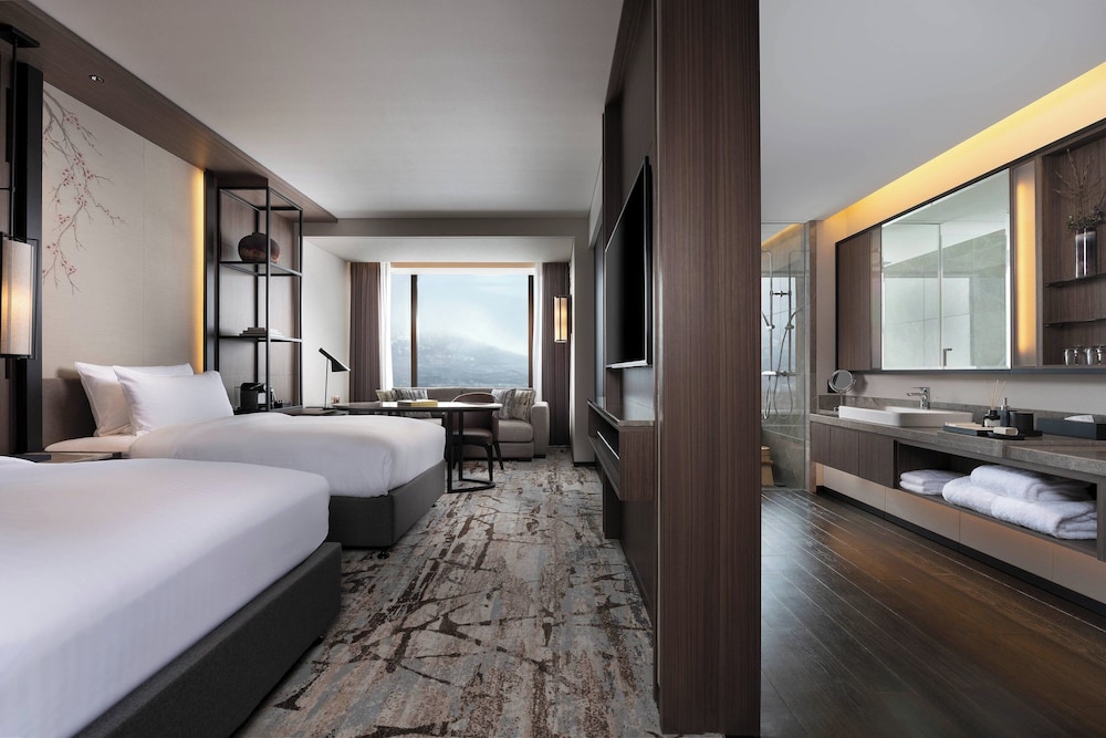 Higashiyama Niseko Village, a Ritz-Carlton Reserve 17/42