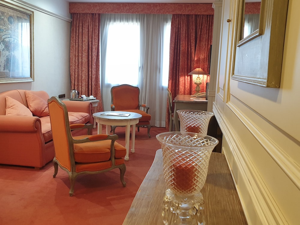 Best Western Premier CMC Girona 33/52