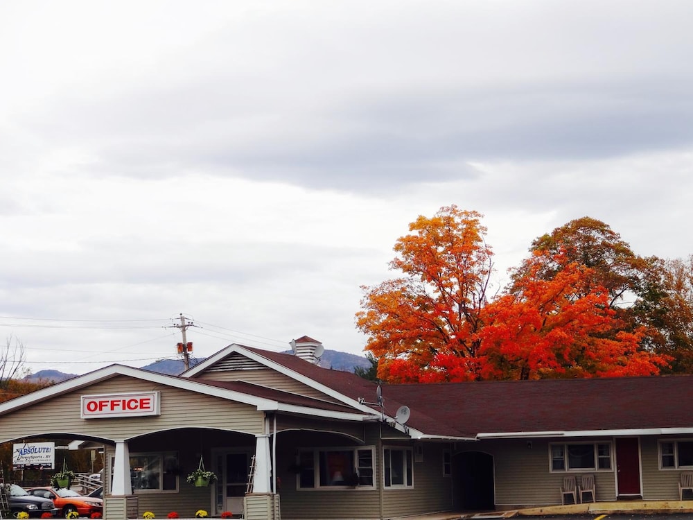 Gorham Motor Inn 3/58