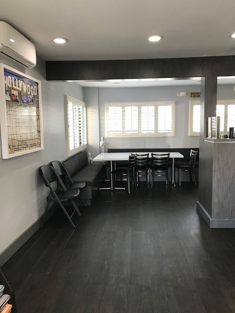 Hollywood City Inn 41/60