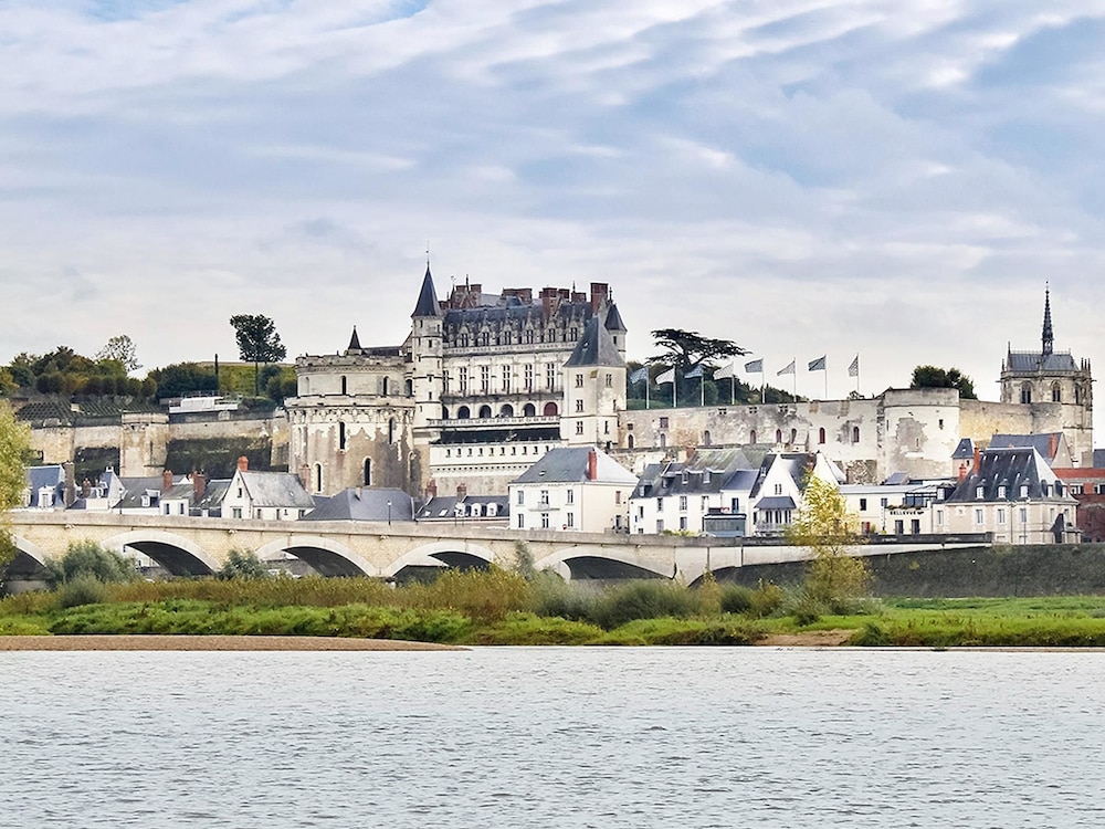 Ibis Amboise 58/65