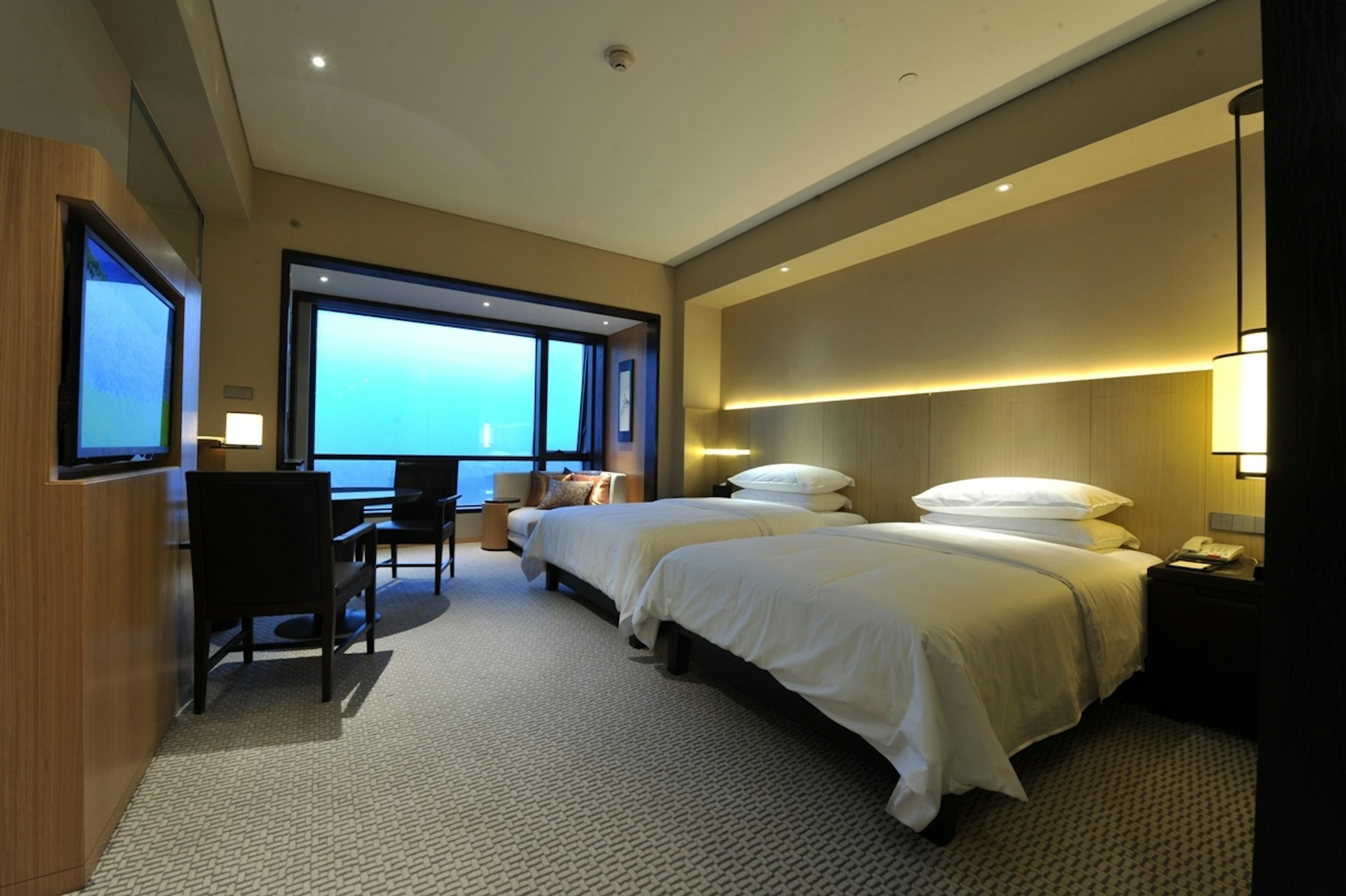 Jinling Hotel 24/52