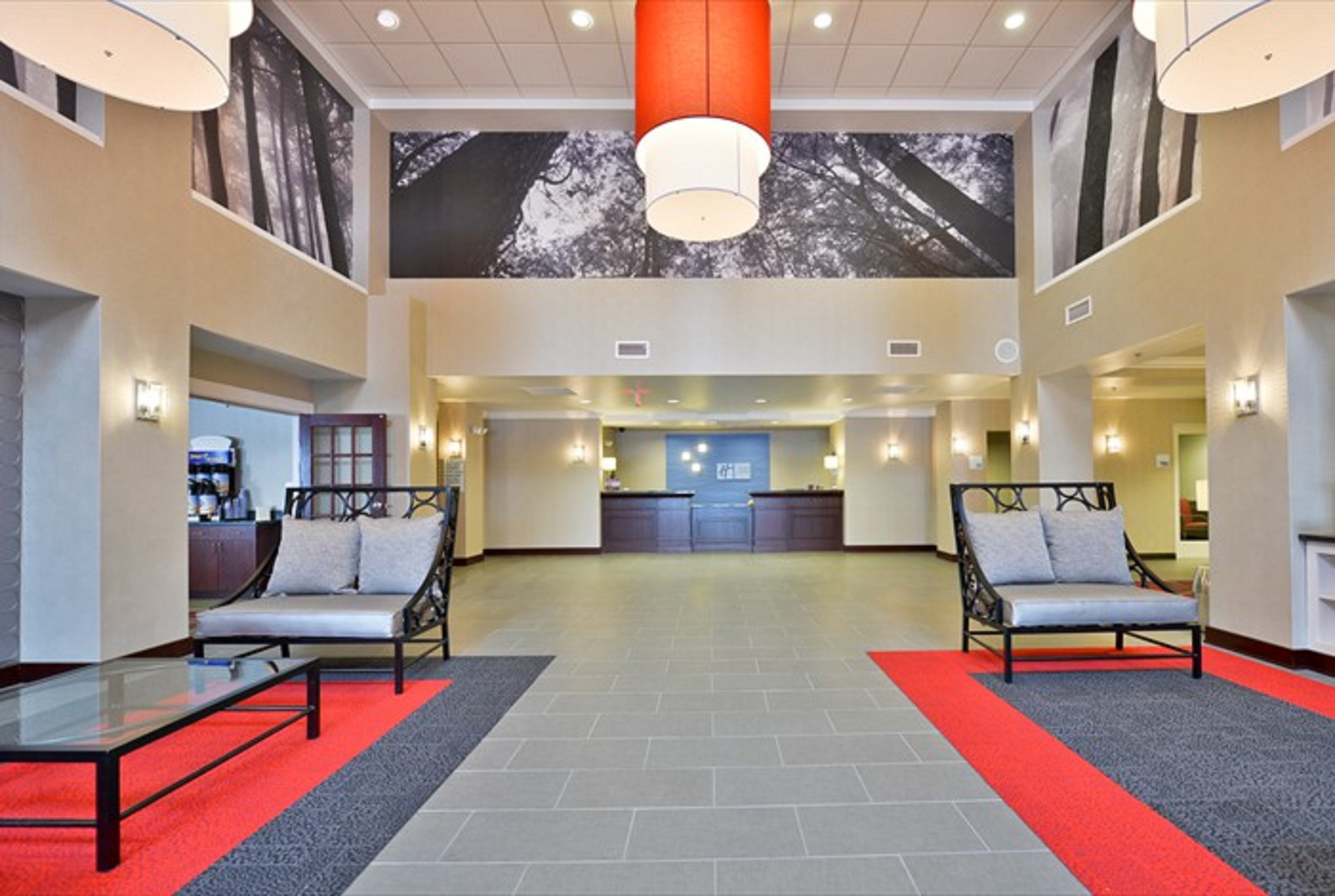 HOLIDAY INN EXPRESS CANANDAIGUA - FINGER LAKES 11/56