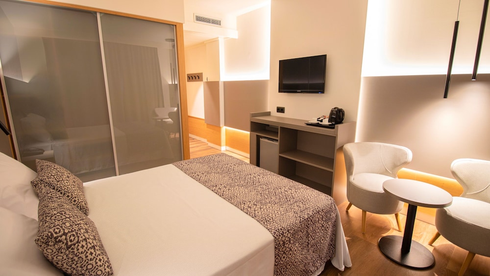 Golden Bahia De Tossa & Spa 57/75