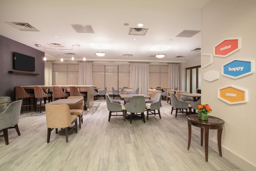 Hampton Inn Suites Denver Downtown 38/46