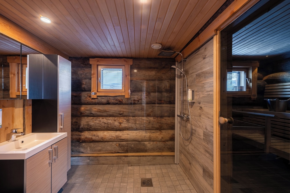 Wilderness Hotel Inari 30/65