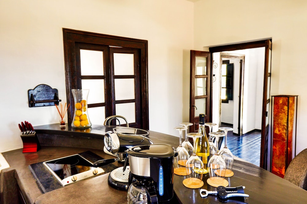 Santorini Heritage Villas &amp; Mansions 28/50