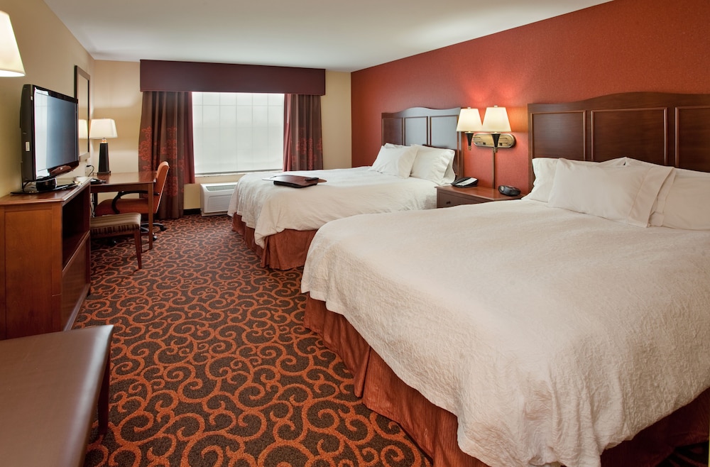 Hampton Inn And Suites Dickinson Nd 9/42