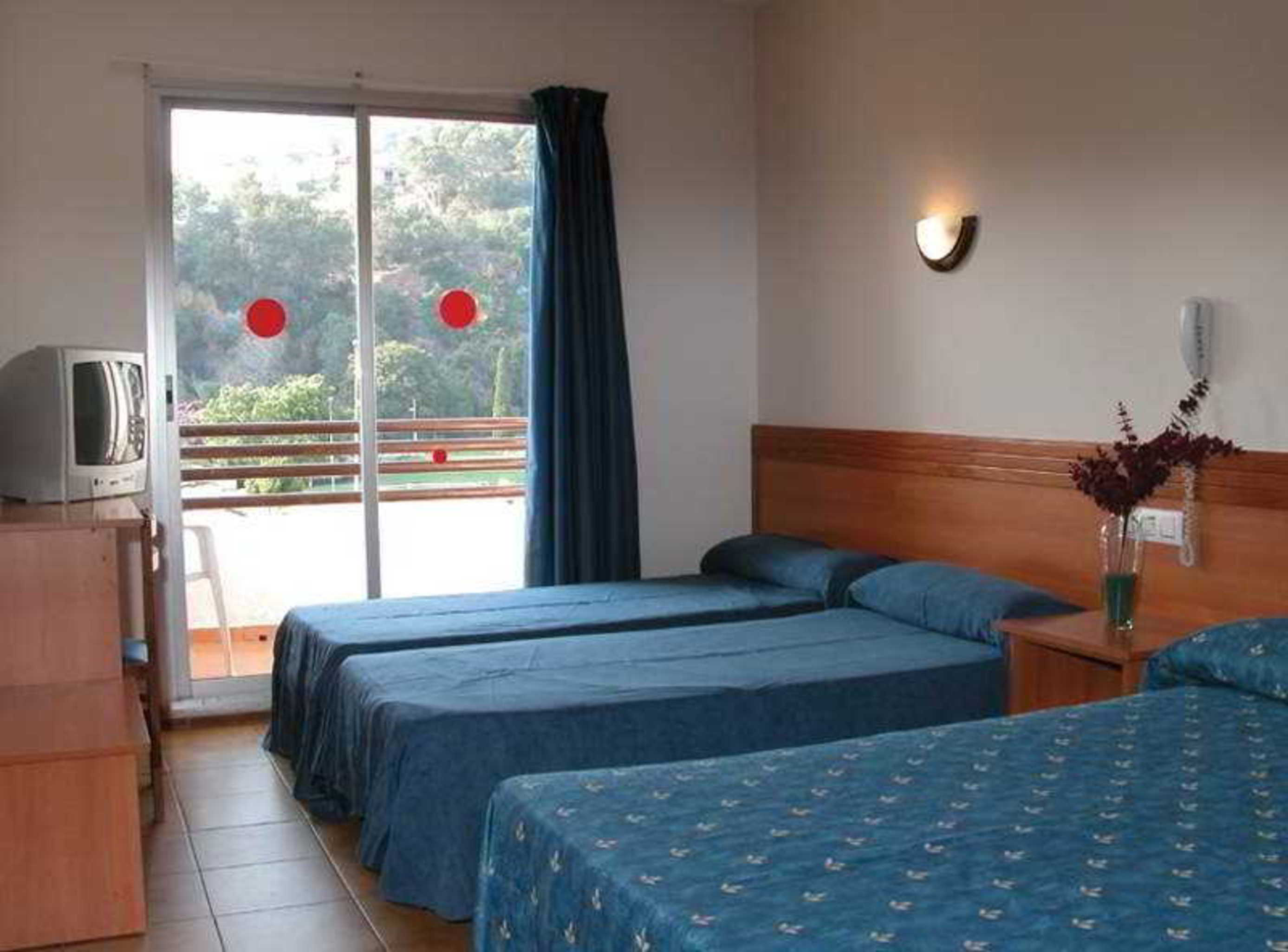 Santa Susanna Resort 4/24