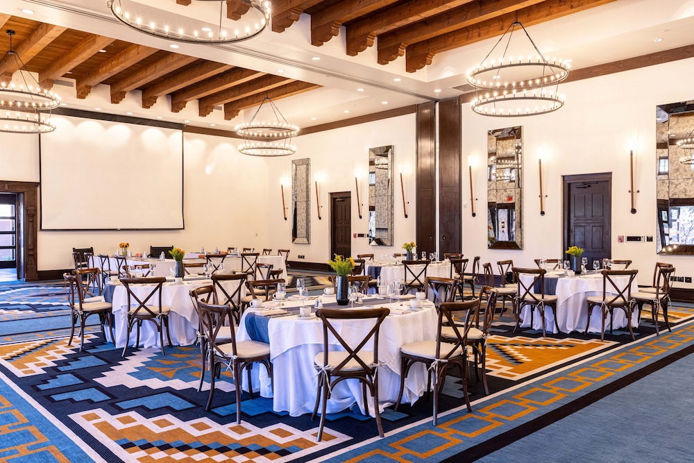 Bishops Lodge Ranch Resort And Spa 70/84