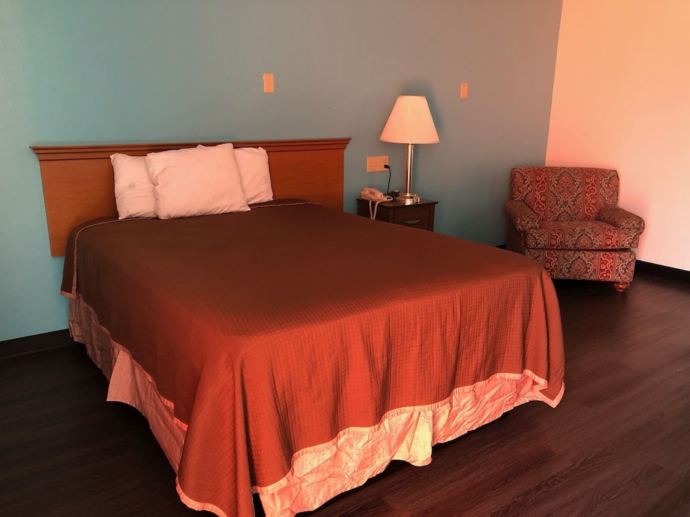 Howard Johnson By Wyndham Winter Haven Fl 9/22