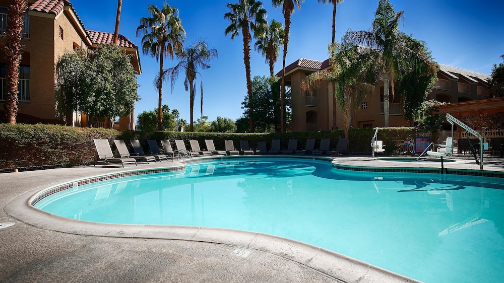 Best Western Plus Palm Desert Resort 3/43