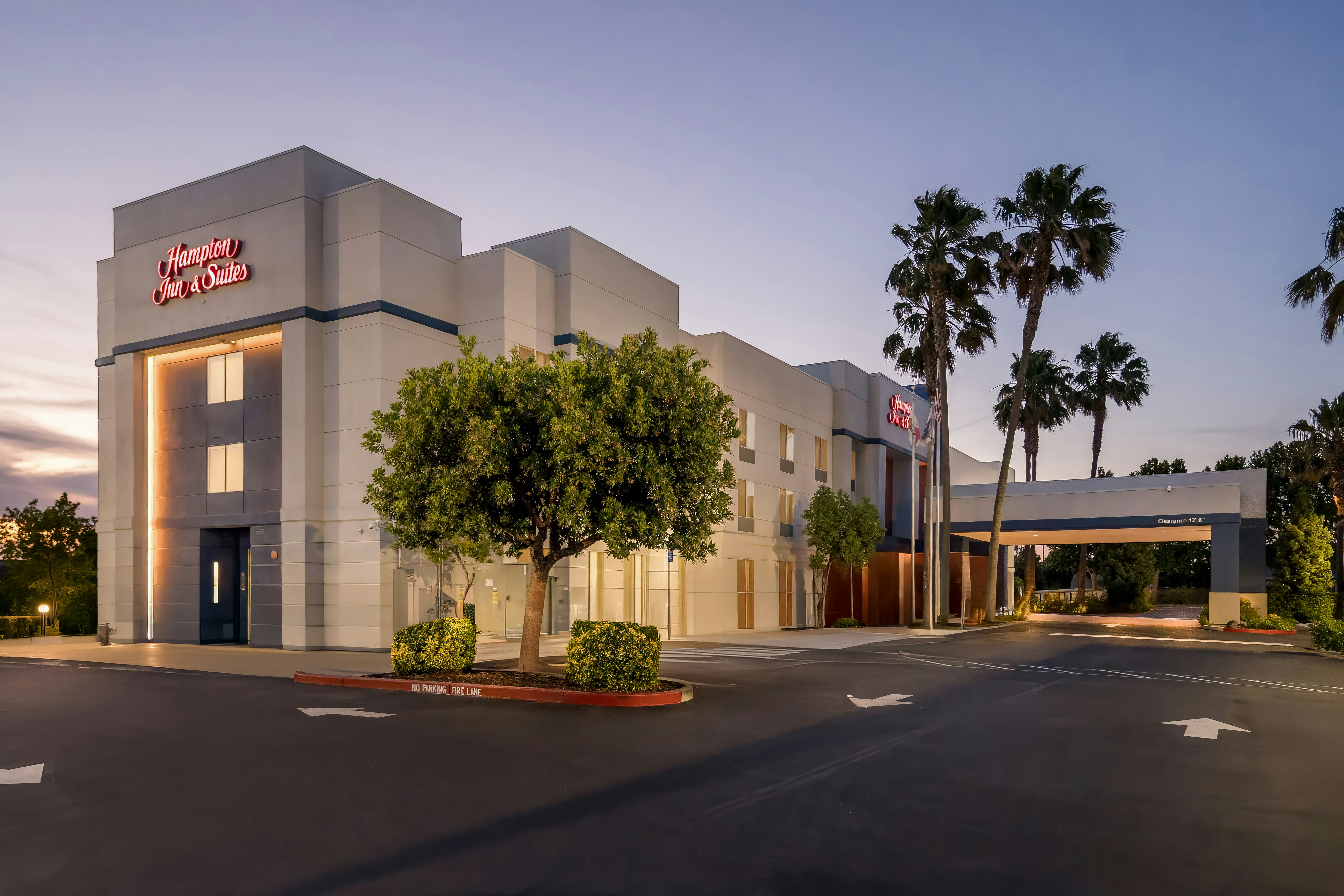Hampton Inn and Suites Lathrop 55/61